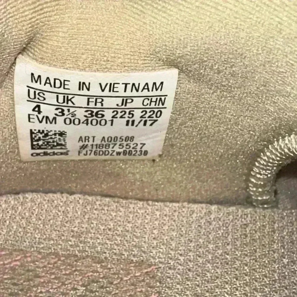 Adidas Sneakers Beige Pink Size US 4 Girls / 5.5 Women’s - Picture 14 of 14